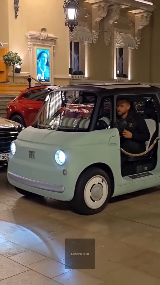 Mintgroene Fiat Topolino in Monaco