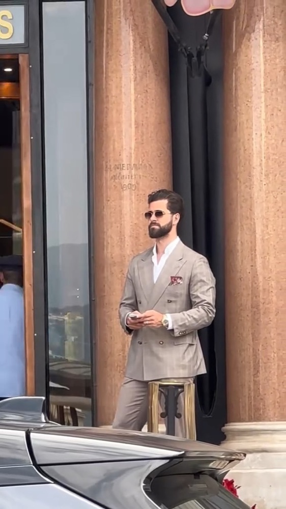 Horlogespot bij het Hôtel de Paris